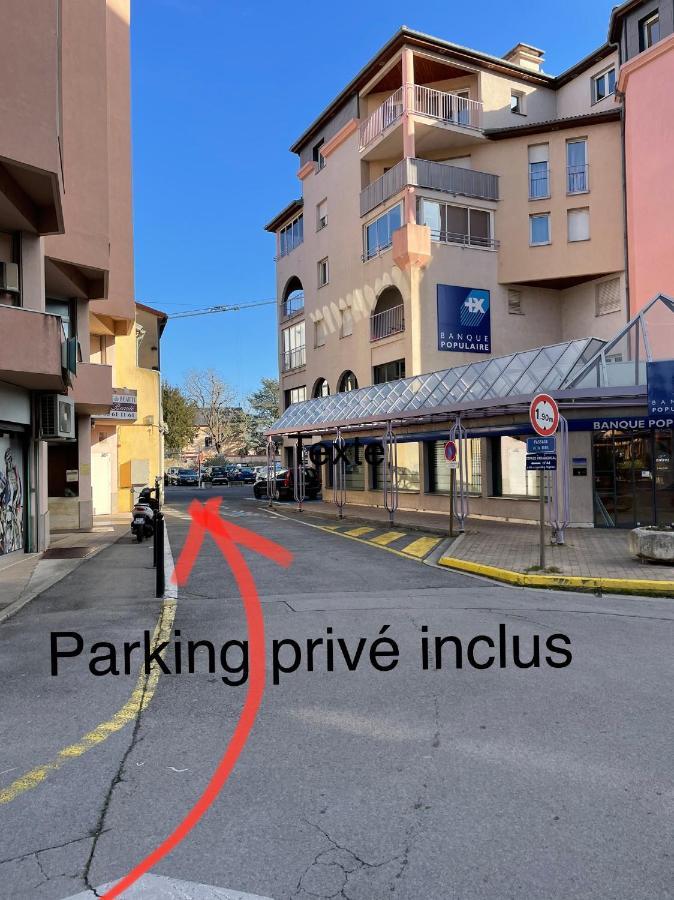 Apartmán T2 Plein Centre Au 1Er Etage Avec Parking Prive Millau Exteriér fotografie